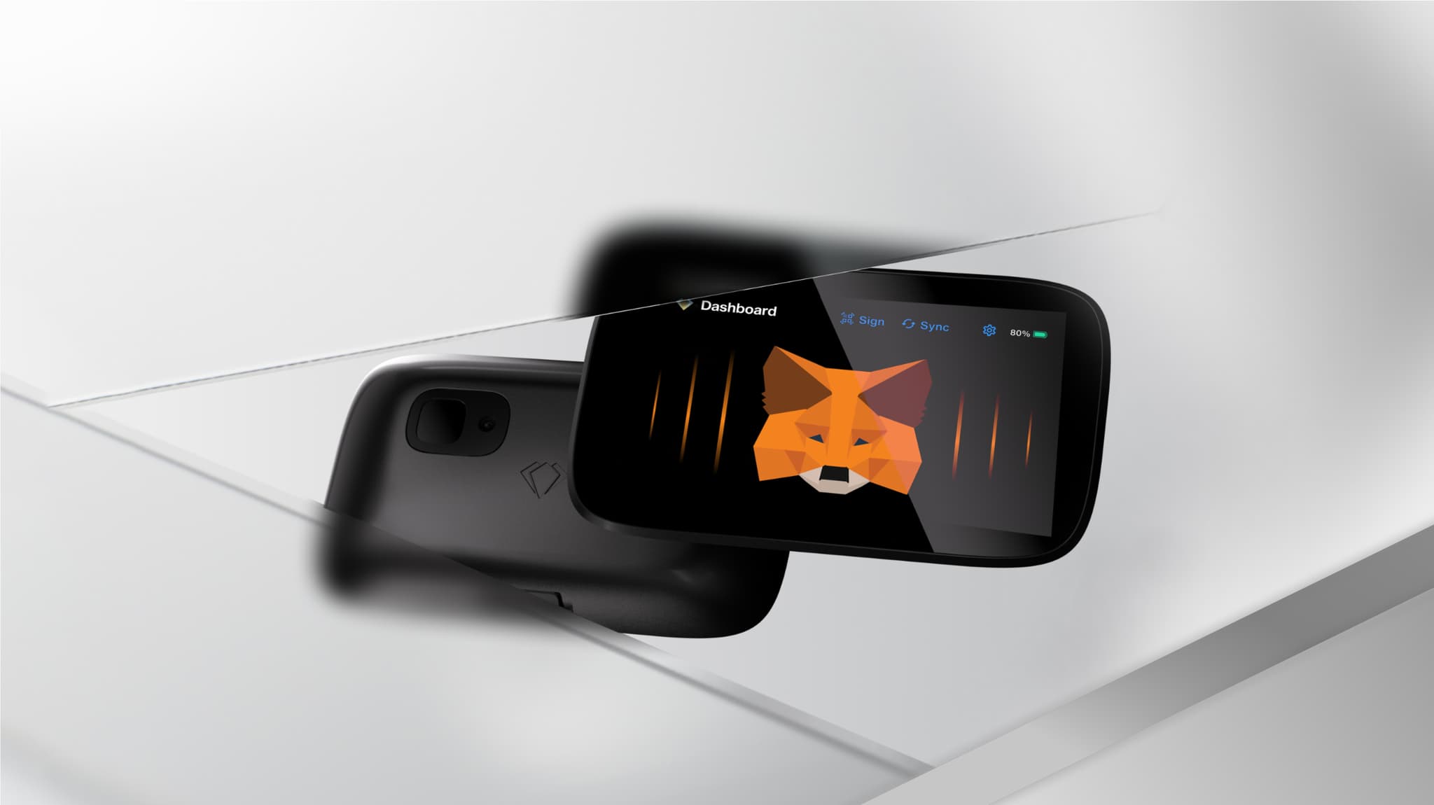 NGRAVE ZERO displaying the MetaMask fox logo on its dashboard