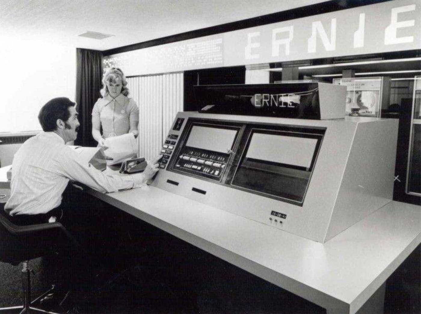 Vintage photo of operators at ERNIE, the random number generator computer used to draw UK Premium Bond winners